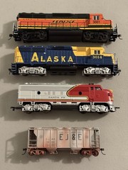 Bachmann HO Lot BNSF #3001 Alaska 3014 Santa Fe Engine EJ&J Box Car TESTED WORKS