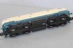 H0 Scale Roco Diesel Locomotive Series 215 053-0 DB Blue/Beige