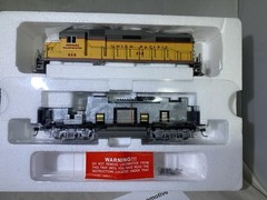 Proto 2000 Limited Edition HO GP30 Union Pacific Road# 868 Locomotive #23221