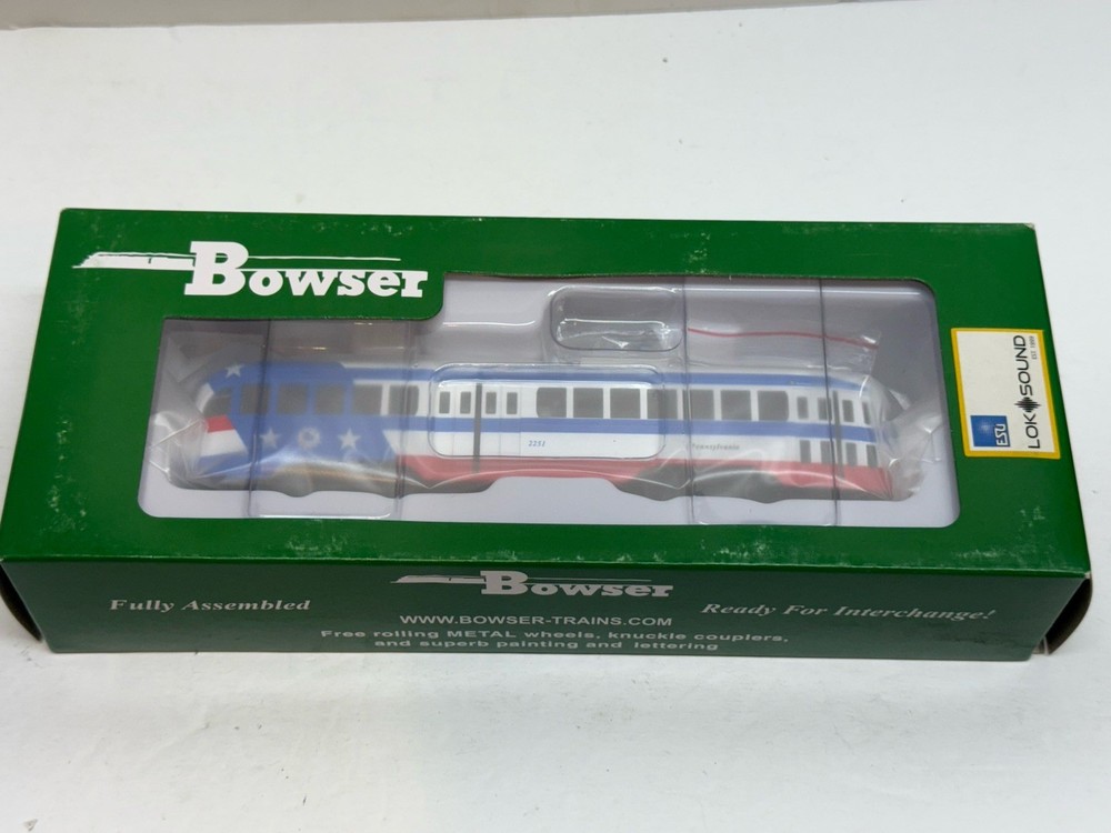 Ho Scale Bowser 12928 PCC Streetcar Bicentennial Penna 2251 W/DCC&Loksound SEPTA
