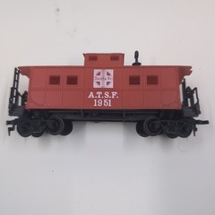 Life-like HO Scale ATSF #98 Santa Fe 0-4-0 Engine + Flat Car Trailers + Caboose