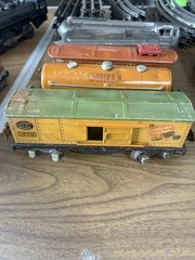 Pre-War Lionel 1688E “Torpedo” 0-Gauge DieCast Gunmetal Locomotive Train Set