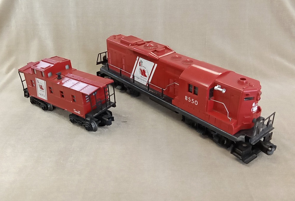 Lionel O/O27 Gauge 8550 Central Railroad of N.J. Locomotive & Caboose * XXMR408A
