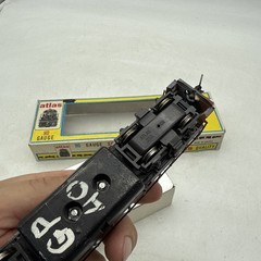 HO scale Atlas GP40 Motorized Illinois Central deisel #3074
