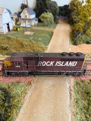 HO Athearn Late Model GP-40 Rock Island #385. Superb Custom Finishing.