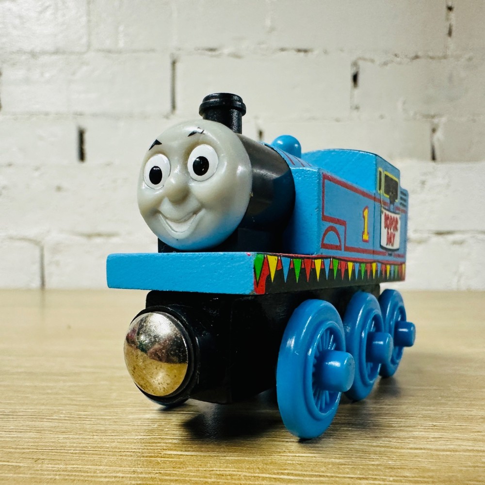 Sodor Day Thomas – Thomas the Tank Engine & Friends Wooden Railway Trains