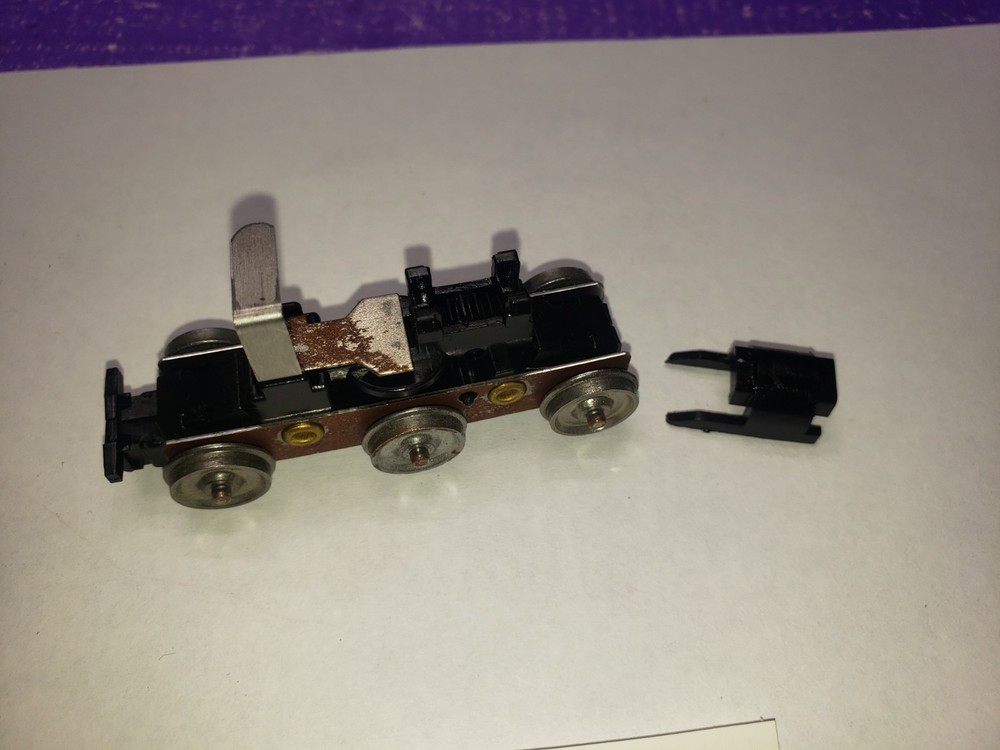 Front SD40T-2 GEARED 6 WHEEL TRUCK HO Scale ATHEARN Good CONDITION