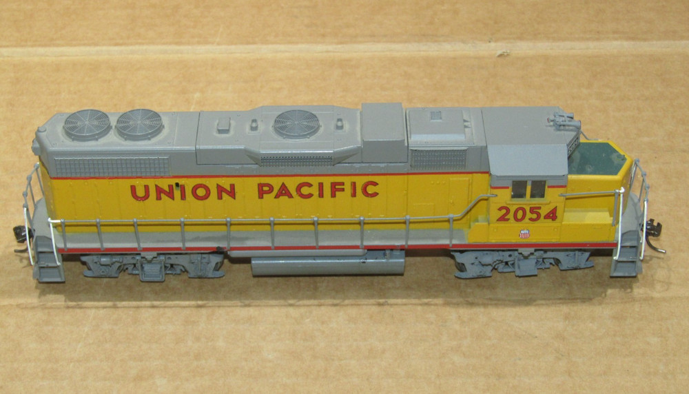 Athearn HO Powered Locomotive Union Pacific #2054