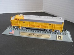 Del Prado USA Union Pacific FP 7 Locomotive Train Model1:160 Scale
