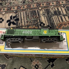 Burlington Northern Delaware & Hudson HO Scale Locomotive 4082 Used
