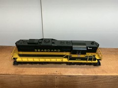 Lionel 6-8063 O Gauge Seaboard Coast Line SD-9 Diesel Locomotive #8063 USED/RUNS