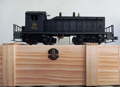 Lionel Trains Erie Railway NW-2 Diesel Switch Engine #610 in wood Box.