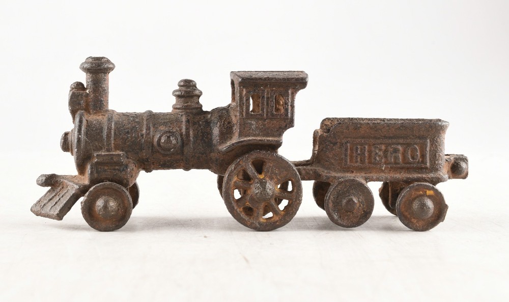 *Vintage Cast Iron Steam Engine Locomotive Train Attached Coal Car Tender