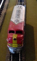 You’ll get 2 Tyco HO Santa FE EMD F7 Diesel locomotive #4015 Red, Silver &Yellow