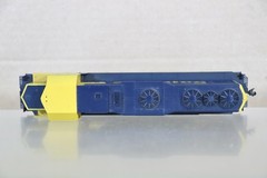 KATO 37-022 SANTA FE AT&SF EMD GP35 PHASE 1a LOCOMOTIVE 2825 BOXED on