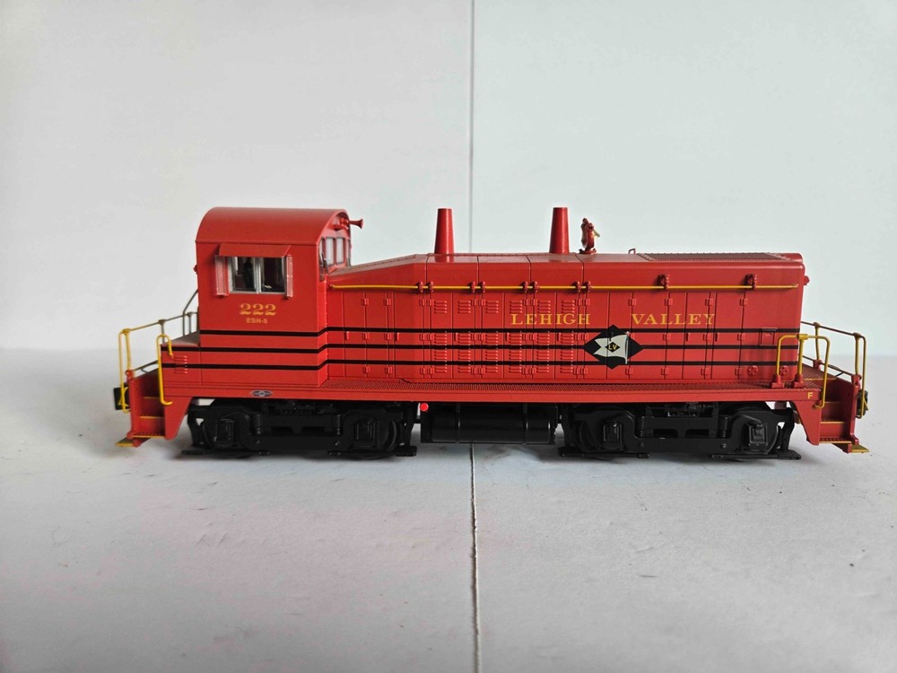 Lionel Legacy Lehigh Valley Switcher 222