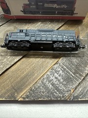 NEW IN ORIGINAL BOX: 1990’s South Pacific 9725 Locomotive Train 4″, Mint m16