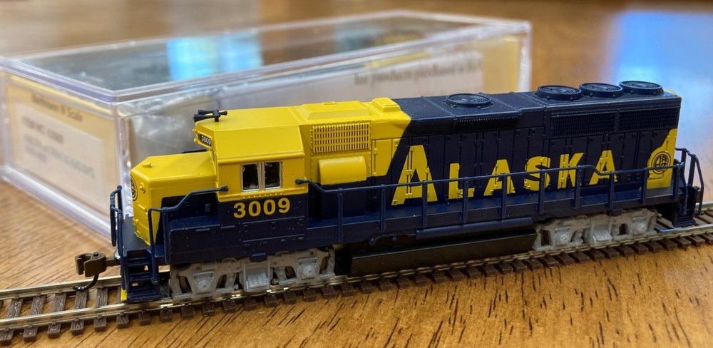 N Scale Bachmann Alaska Railroad EMD GP40 #3009 Blue & Yellow paint, Sale price