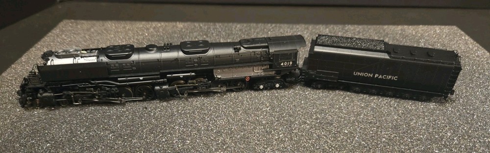 Athearn Big Boy 4-8-8-4 Union Pacific 4019 N Scale Locomotive See Details!