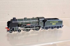 SOUTH EASTERN FINECAST KIT BUILT SOUTHERN 4-4-0 SCHOOLS LOCO 914 EASTBOURNE om