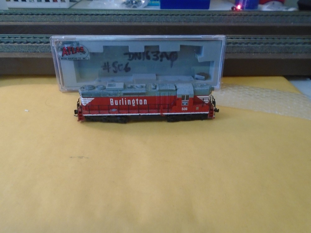 ATLAS #54405 EMD SD-24 DIEEL LOCOMOTIVE – BURLINGTON ROUTE #506 (DCC ADDED) N