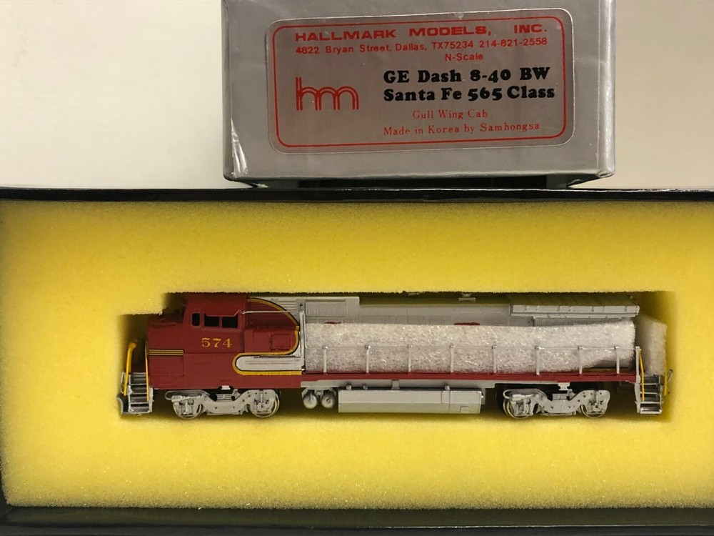 Hallmark Models GE Dash 8-40 BW Santa Fe 565 Class Brass Engine N (# P)