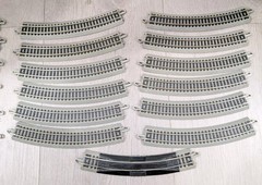 Bachmann #64068 N Diesel U36 B CSX 1 Engine, 2 Wagons & 19 Tracks