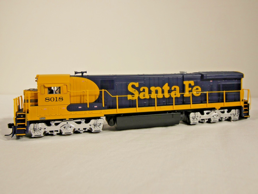 HO BLI Paragon 2 sound DC/DCC GE C30-7 ATSF #8018 Santa Fe classic blue/yellow
