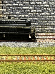 BACHMANN HO ALCO RS-3 DIESEL POWERED LOCOMOTIVE NYC 8298 – DCC ON BOARD