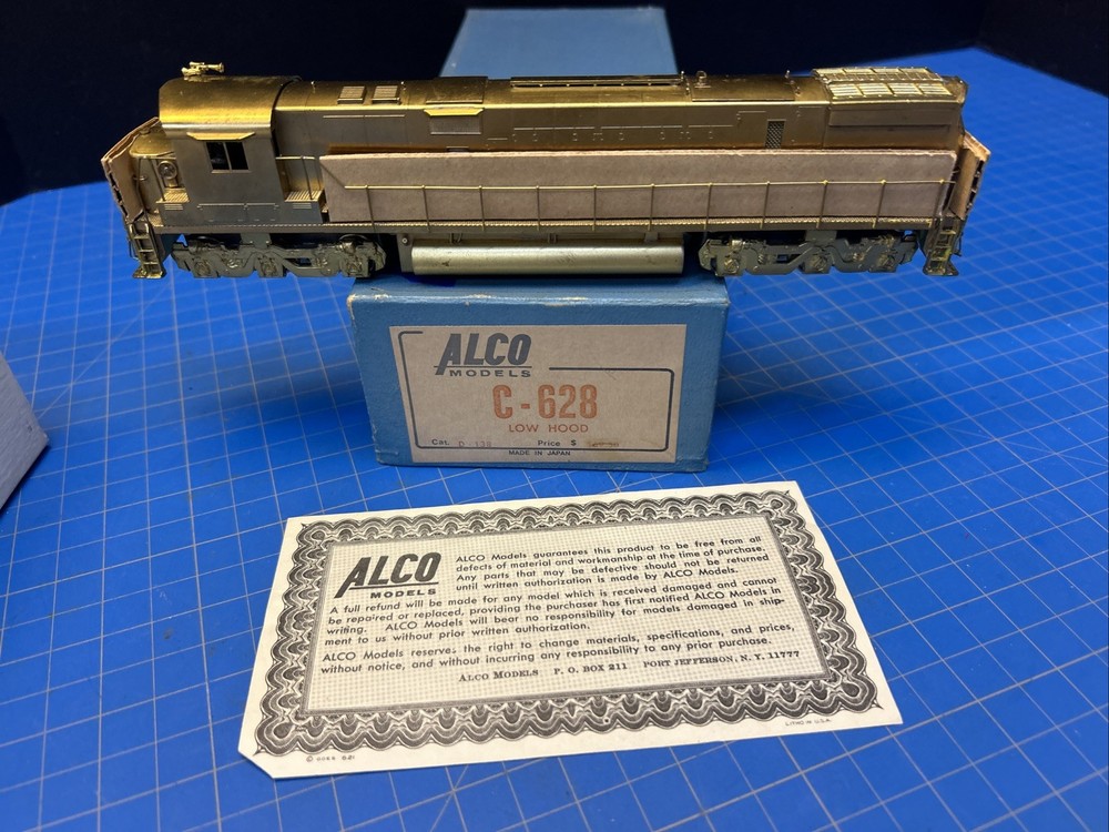 Alco C-628 Low Hood HO Scale Diesel Locomotive Unpainted – Japan – Runs Loud