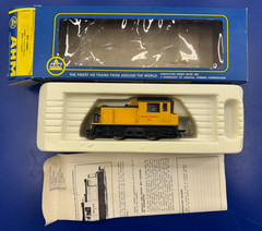 AHM Union Pacific 720 5001 MDT Diesel switcher HO scale Model Train