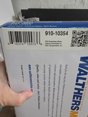 WALTHERS MAINLINE HO SCALE EMD GP9 PH II LOCOMOTIVE CSX #1798 910 – 10423 NEW
