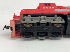 HO Scale Tyco Diesel Loco Railroad Train Santa Fe #5628