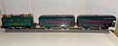 LIONEL PREWAR O GA. 251E ELECTRIC BOX LOCO & 605, 606 LIGHTED PASSENGER CAR SET