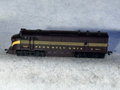 Nice AHM Pennsy FM C-Liner A-A 2-Engine /9- Car Lighted Passenger Set HO