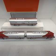 Lionel 6-11711 Santa Fe Warbonnet F-3 ABA Diesels O Gauge Used Conventional RS