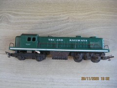 TRIANG R155 RARE GREEN TRANSCONTINENTAL RS2 SWITCHER DIESEL LOCO 5007 UNBOXED