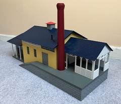 MTH 30-90220 yellow Coors Brewing Co. Brewery O Gauge AS IS NO SMOKE READ
