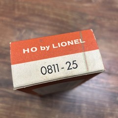 1957 Postwar Lionel Rivarossi HO 0811-25 RDG 91306 Flatcar w/ Stakes & Box