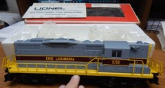 LIONEL 6-8759 ERIE LACKAWANNA GP-9 DIESEL LOCOMOTIVE USED W/BOX O GAUGE UNTESTED