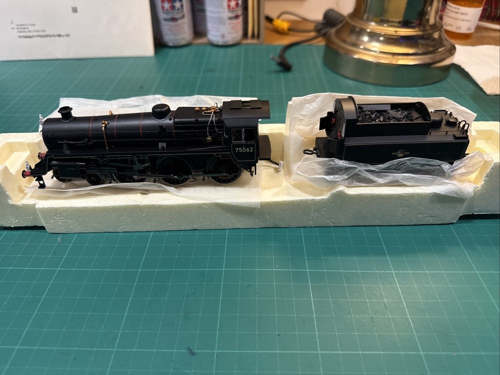 Hornby R2715X BR Standard Class 4MT Steam Loco