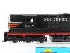 HO Scale Athearn 3807 SP Southern Pacific “Black Widow” EMD SD9 Diesel #5459