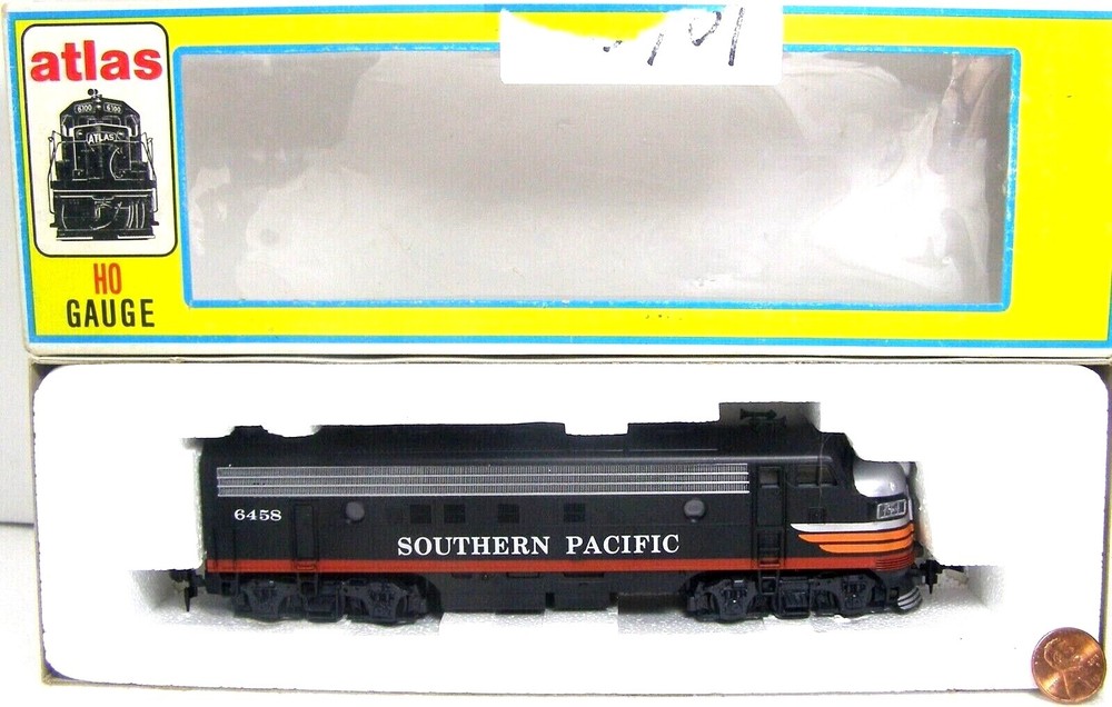 Atlas HO Scale Train Locomotive FP-7 Diesel No. 8315 S.P. Road No. 6458 ZP6