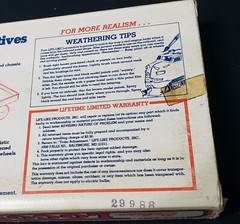 Vintage Life-Like HO Burlington Northern Locomotive and Caboose Train Kit #9790