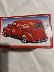 AMT 1/25 Scale 1940 Ford Sedan Delivery Coca-Cola