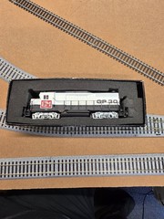 Bachmann Spectrum HO EMD GP30 General Mills #1962 Diesel Locomotive DC Analog