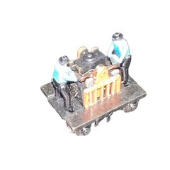 HO Scale Bachmann Gandy Dancer Powered Hand Car Blue Shirts w/ Metal Trains