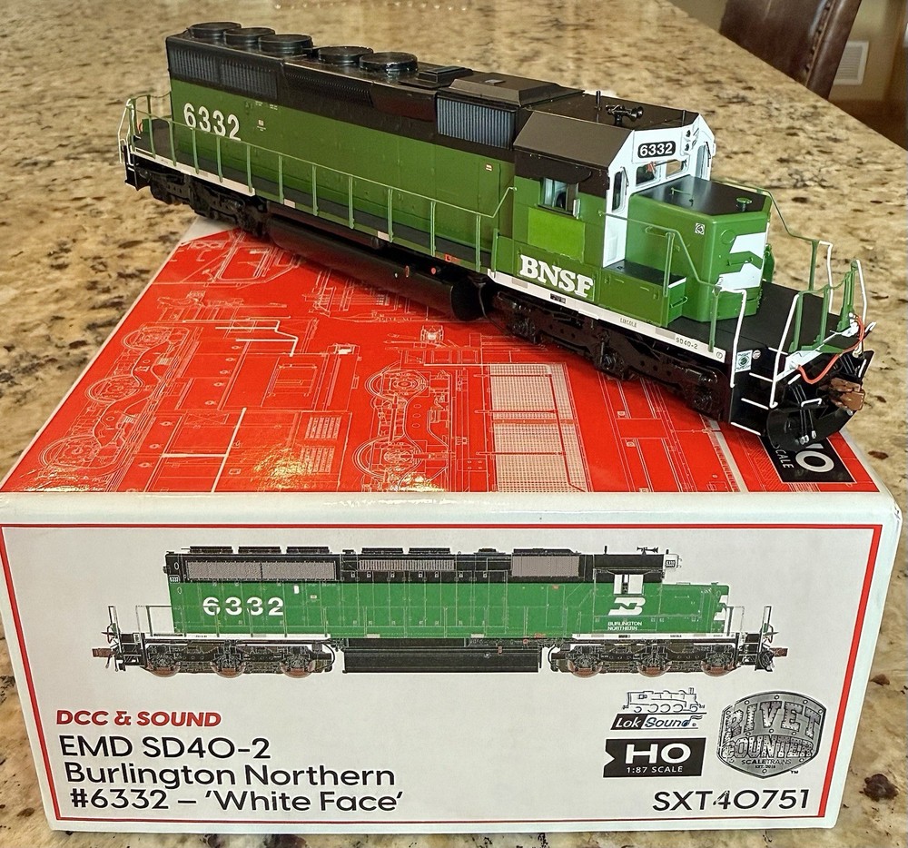 HO ScaleTrains Rivet Counter SD40-2 BNSF “white Face” #6332 DCC/Sound/patch/NIB