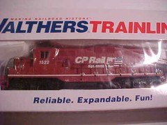 CANADIAN PACIFIC GP9M LOCOMOTIVE BY WALTHERS TRAINLINE HO # 931-114 ENG 1522