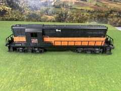 LIONEL POSTWAR 2338 MILWAUKEE ROAD GP7 DIESEL LOCOMOTIVE O GAUGE TESTED C-7